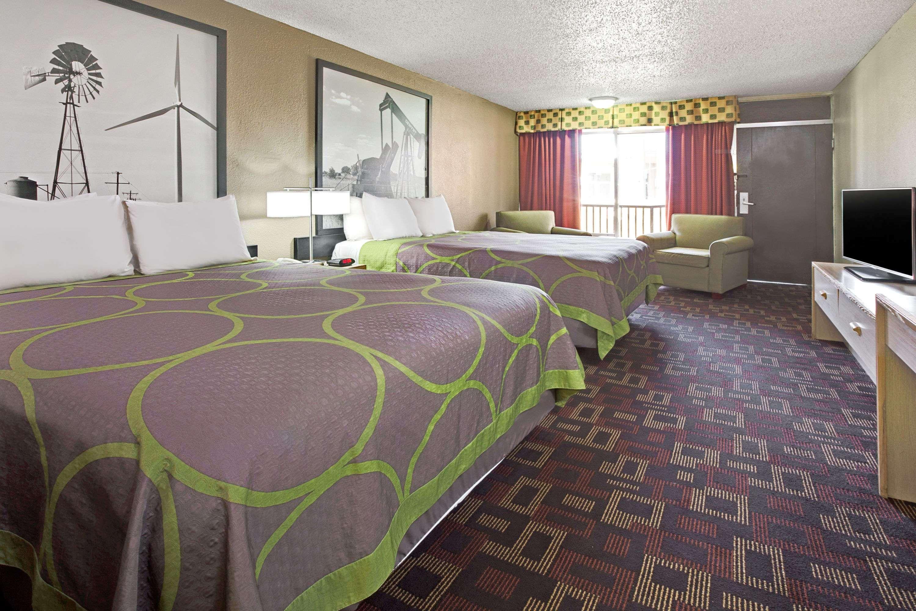 Super 8 By Wyndham Norman Exterior foto