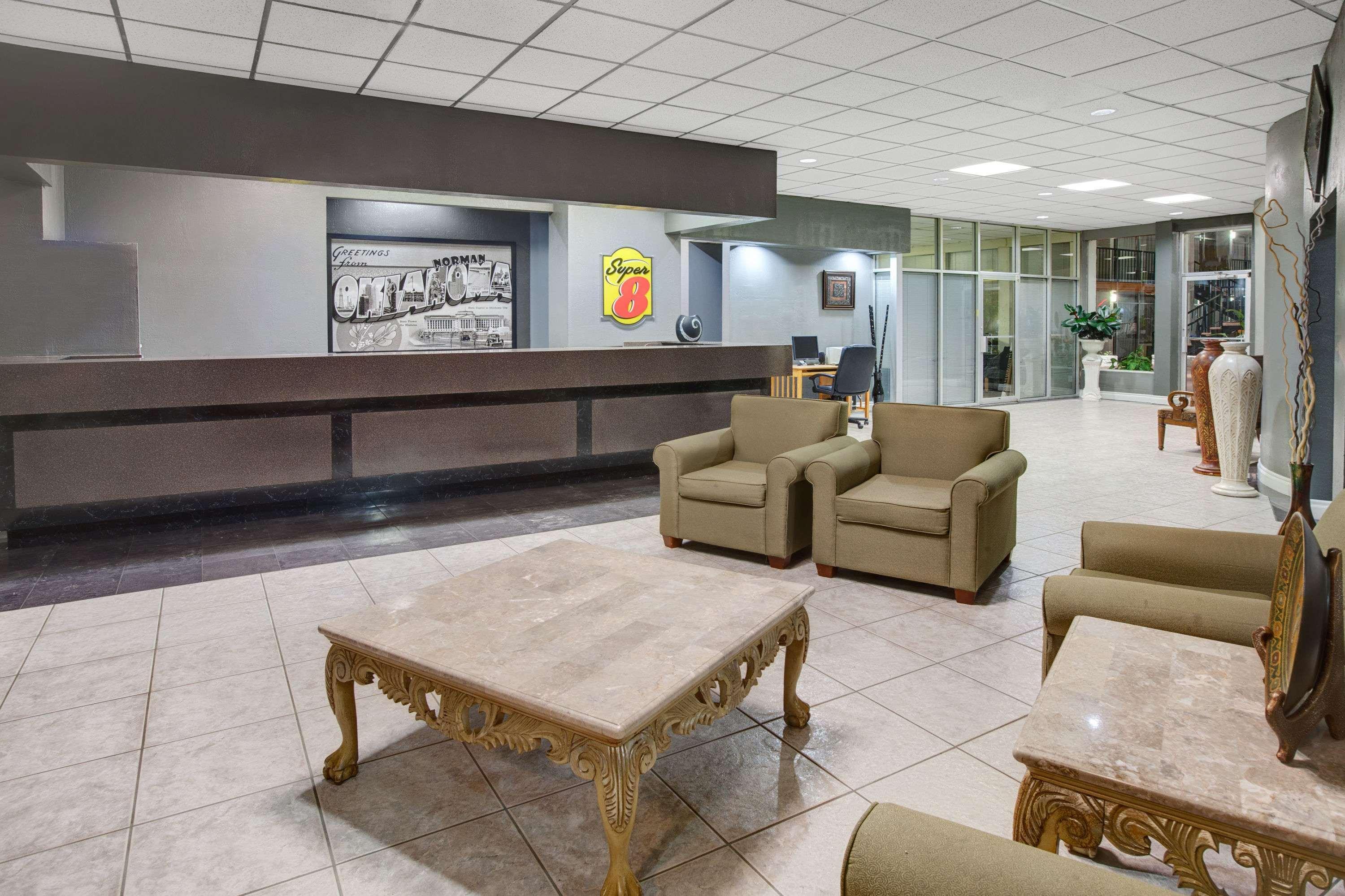 Super 8 By Wyndham Norman Exterior foto