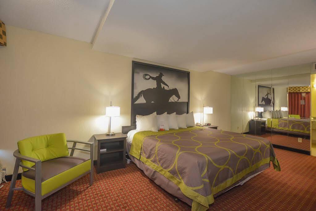 Super 8 By Wyndham Norman Exterior foto