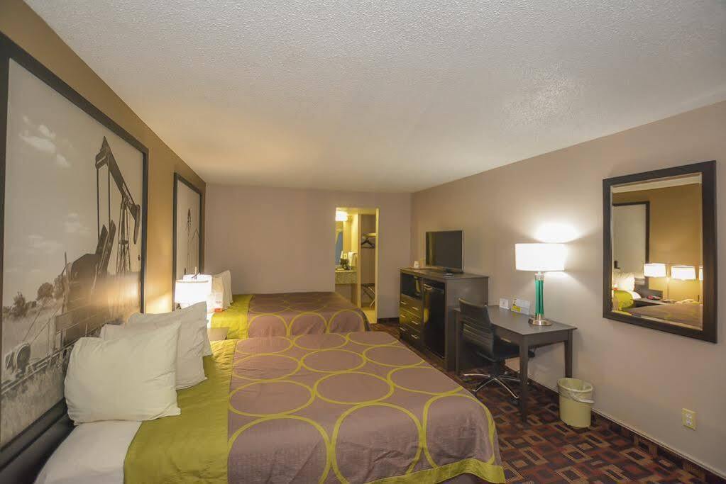 Super 8 By Wyndham Norman Exterior foto